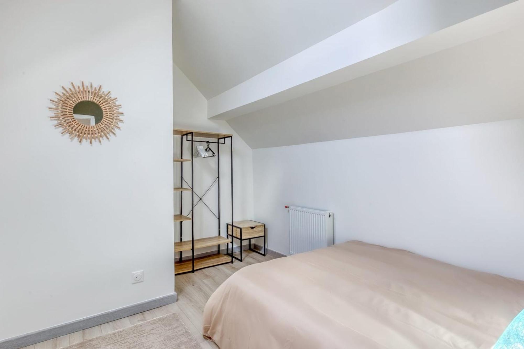 Joli Appartement De Vacances Écouen Екстериор снимка